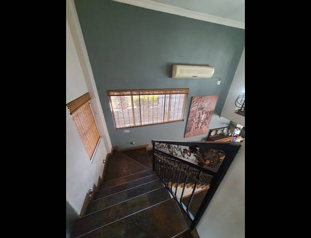 5 BEDROOM TOWNHOUSE FOR SALE IN VAALPARK
